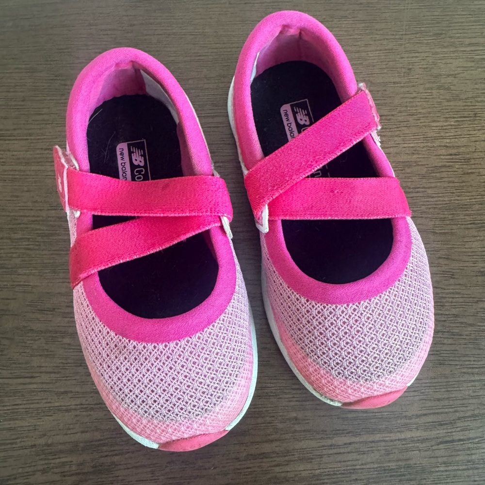 New Balance Baby Girl Nergize Mary Jane Shoe